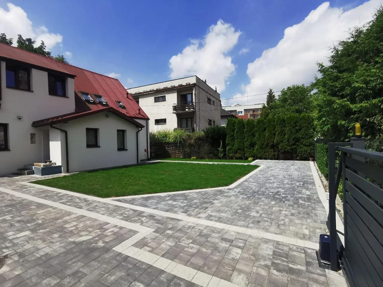 Stylowy Dom Z Ogrodem I Prywatnym Parkingiem Krakow Apartment