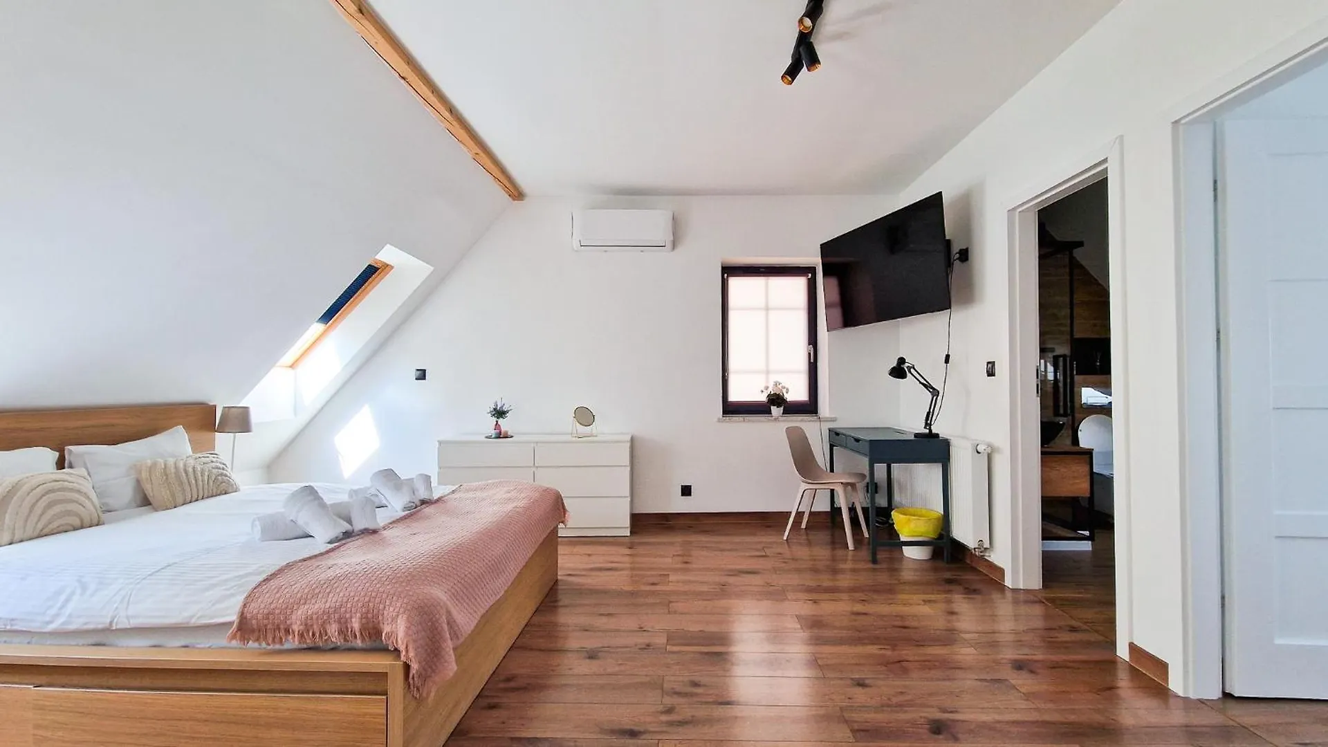 Apartment Stylowy Dom Z Ogrodem I Prywatnym Parkingiem Krakow